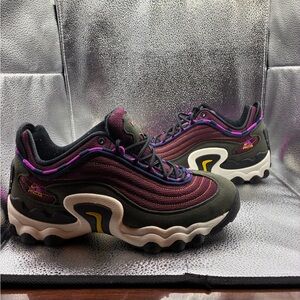 Nike Air Skarn ACG Vivid Purple